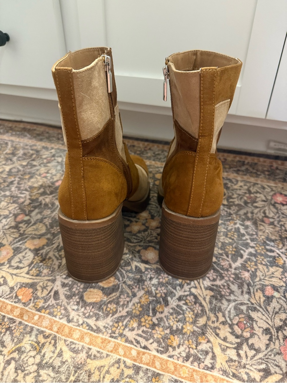 Universal Thread Checkered Boots - Picture 5 of 6